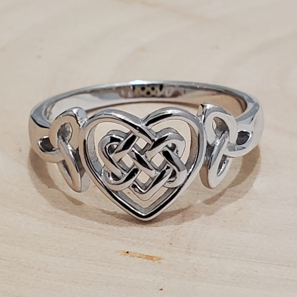 Sterling Silver Platinum-Plated Celtic Knot Heart Eternity Ring - NWT - Picture 2 of 6